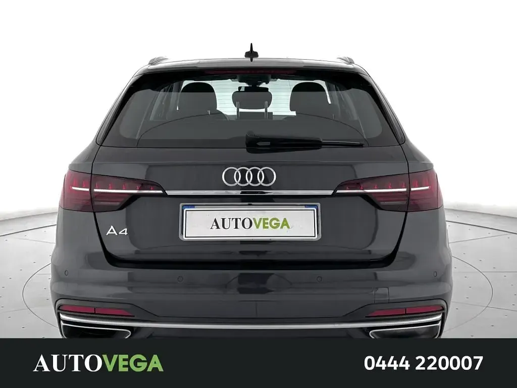 Usata Audi A4 Advanced Plus 163 CV (119 kW) 2024 Grigio / pastello Station wagon