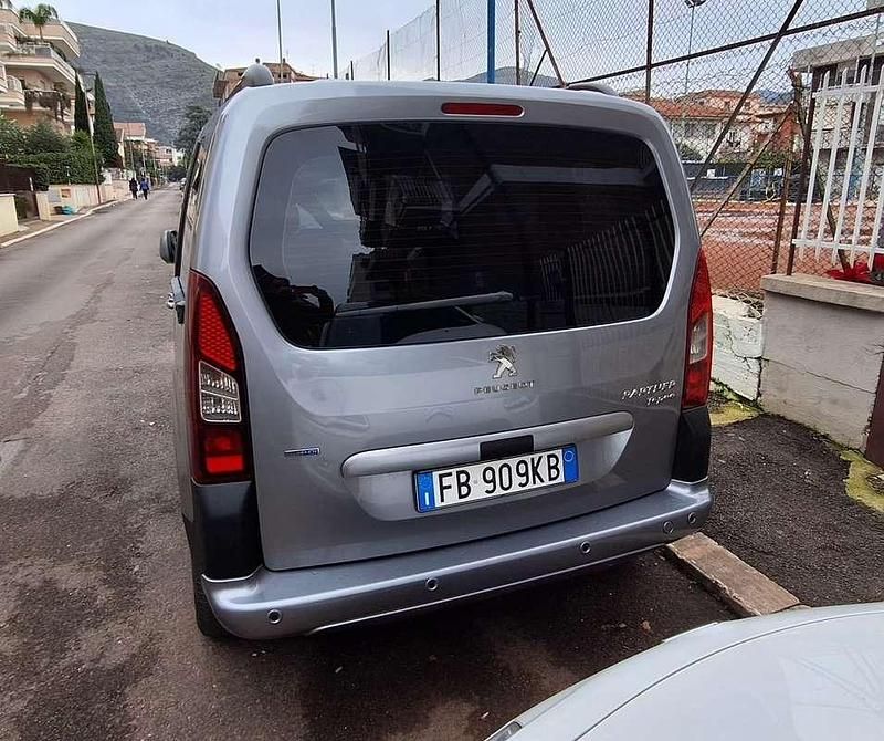 Usata Peugeot TePee Active 120 CV (88 kW) 2015 Station wagon