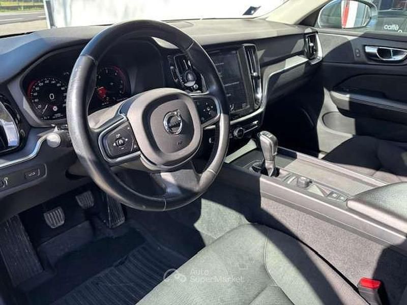 Usata Volvo V60 Business Edition 150 CV (110 kW) 2019 Grigio Station wagon
