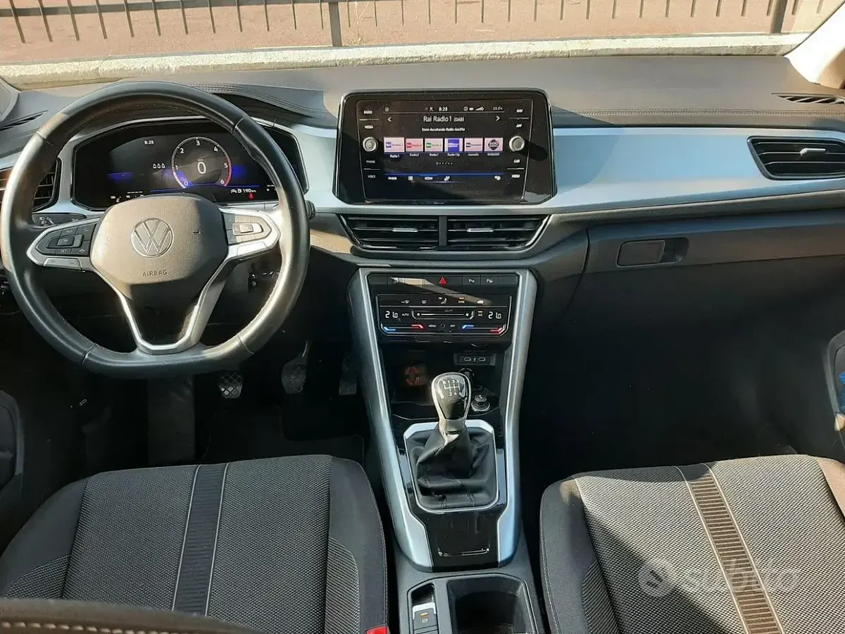 Usata VW T-Roc Sport 116 CV (85 kW) 2023 Bianco SUV
