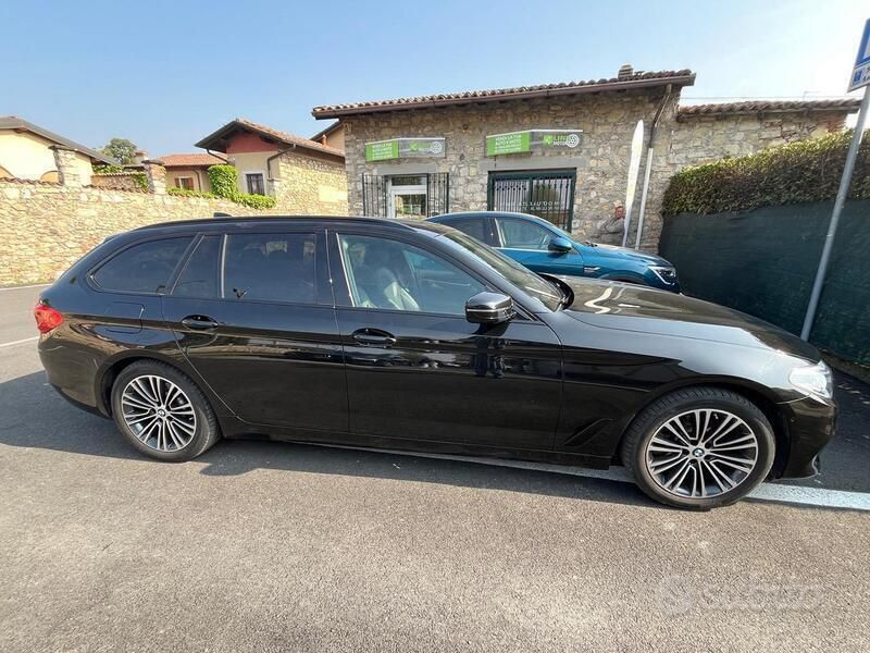 Usata BMW 520 Sport Line 190 CV (139 kW) 2019 Nero Station wagon