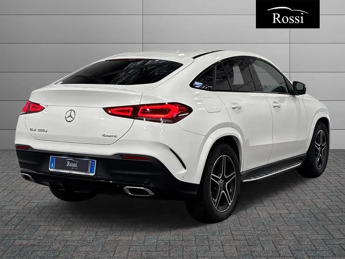 Usata Mercedes GLE300 Premium 272 CV (200 kW) 2022 Bianco diamante metallizzato Coupé