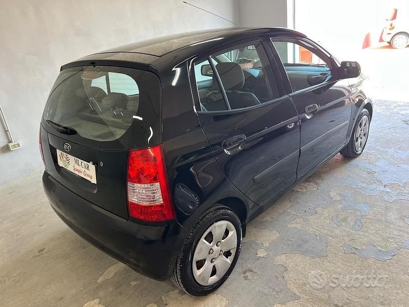 Usata Kia Picanto Spirit 60 CV (44 kW) 2008 Nero Utilitaria