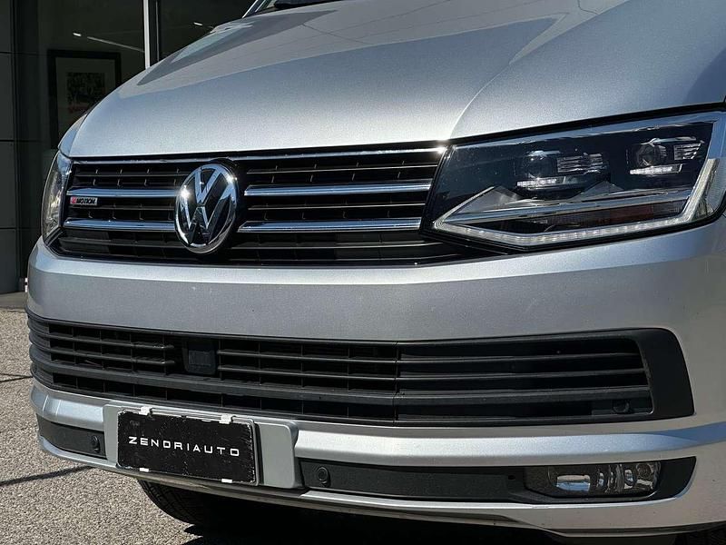 Usata VW Caravelle 204 CV (150 kW) 2016 Argento Furgone