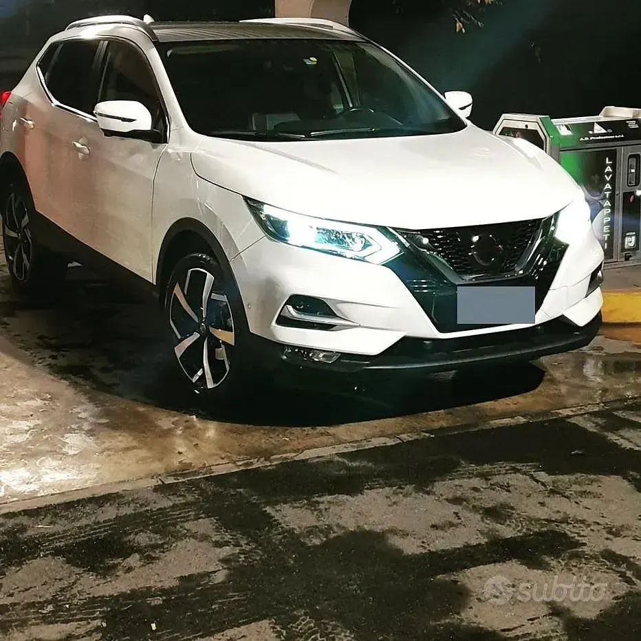 Usata Nissan Qashqai Tekna 116 CV (85 kW) 2017 Bianco SUV