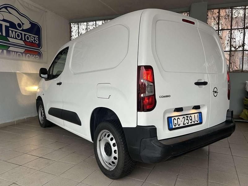 Usata Opel Combo 102 CV (75 kW) 2020 Bianco Monovolume