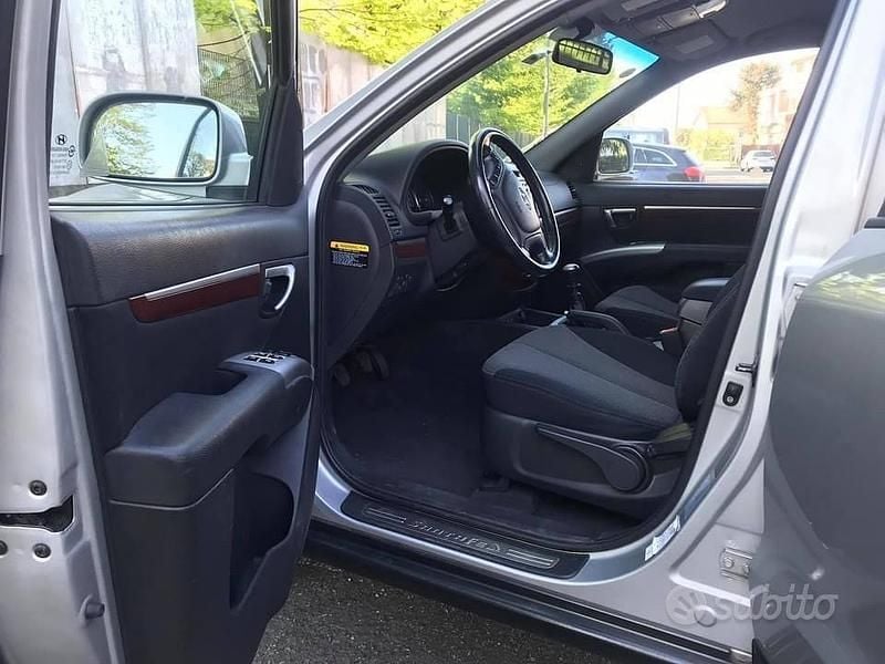 Usata Hyundai Santa Fe Dynamiq 155 CV (114 kW) 2009 Oro SUV