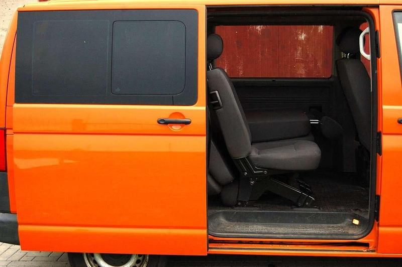 Usata VW T5 Comfortline 102 CV (75 kW) 2010 Arancione Furgone