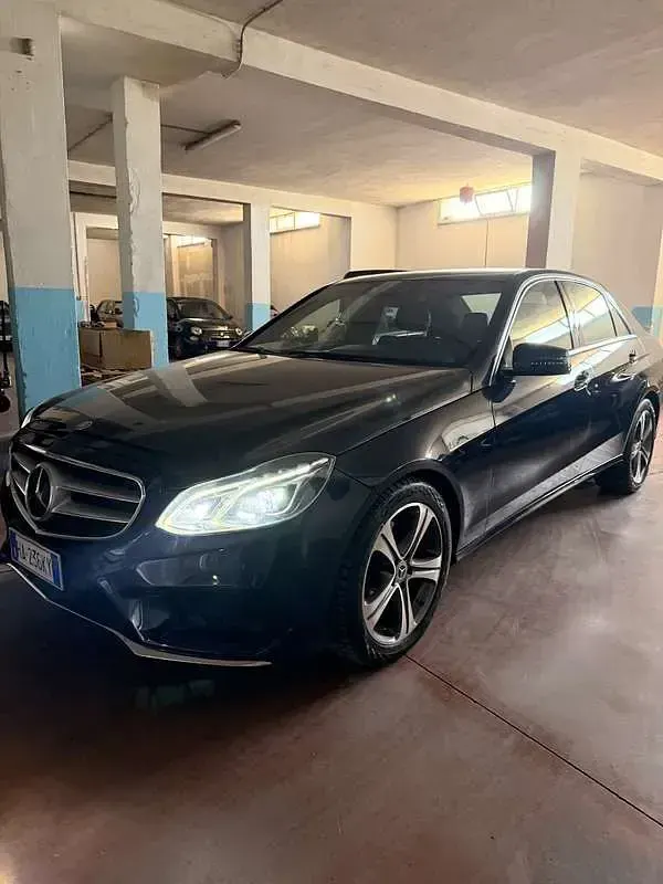 Usata Mercedes E350 Avantgarde 306 CV (225 kW) 2013 Berlina