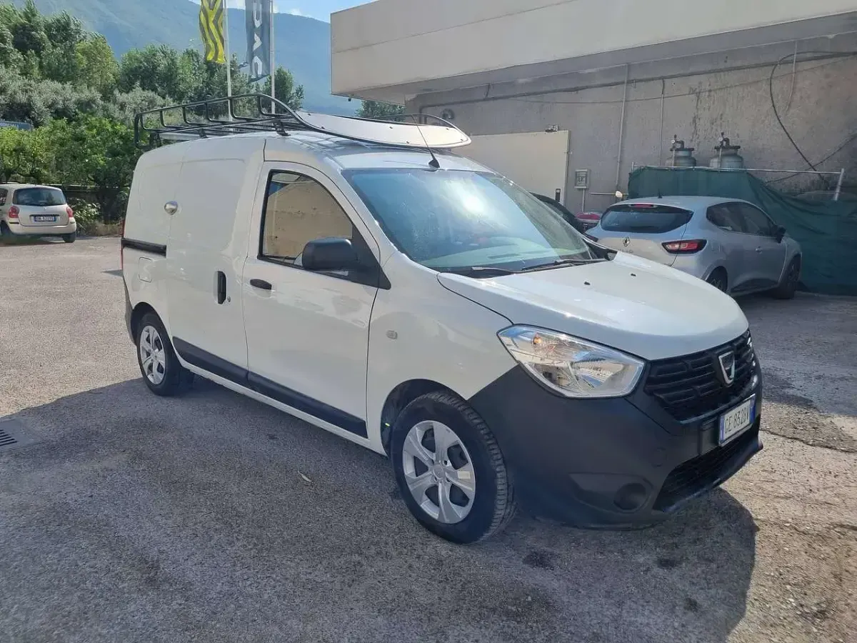 Usata Dacia Dokker 75 CV (55 kW) 2021 Bianco Monovolume
