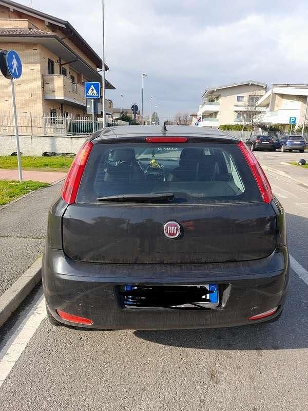 Usata Fiat Punto S 69 CV (50 kW) 2018 Nero Berlina