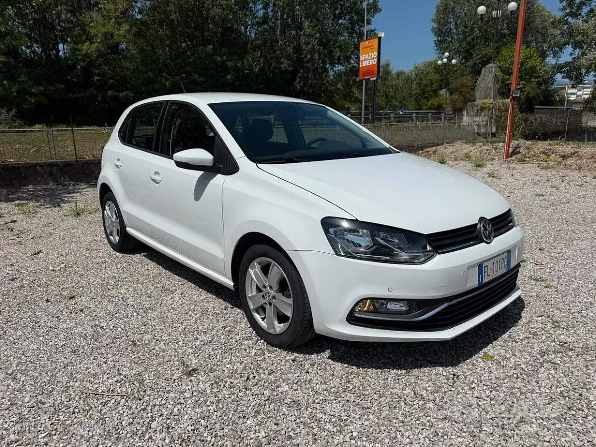 Usata VW Polo Trendline 75 CV (55 kW) 2017 Bianco Berlina