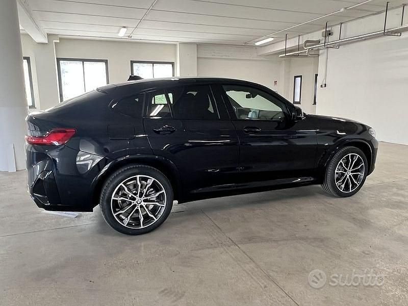 Usata BMW X4 Efficient Dynamics 2024 Nero SUV