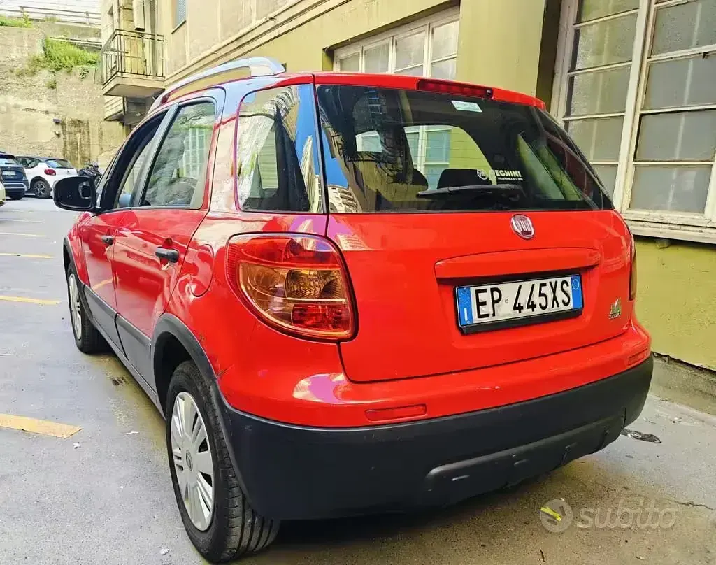 Usata Fiat Sedici 120 CV (88 kW) 2013 Rosso SUV