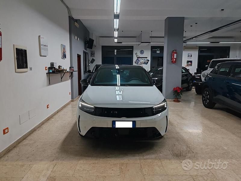 Usata Opel Corsa GS Line 75 CV (55 kW) 2024 Nero Berlina