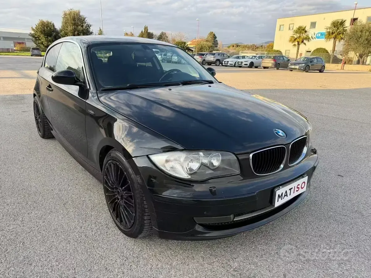 Usata BMW 120 177 CV (130 kW) 2007 Utilitaria