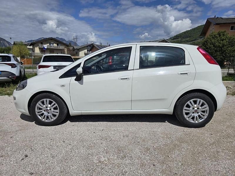 Usata Fiat Punto Street 95 CV (69 kW) 2017 Bianco Utilitaria
