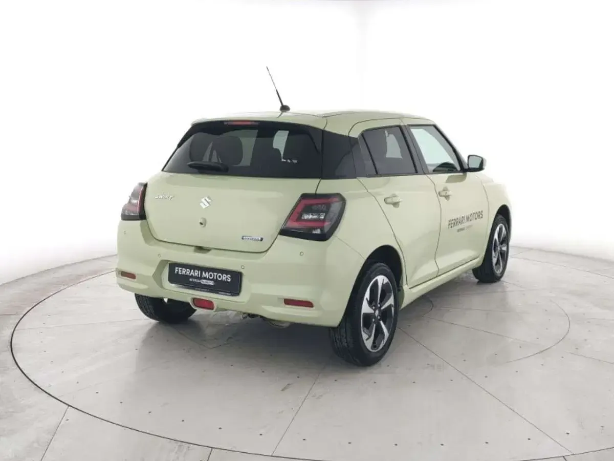 Usata Suzuki Swift 83 CV (61 kW) 2025 Verde hawaii met Utilitaria