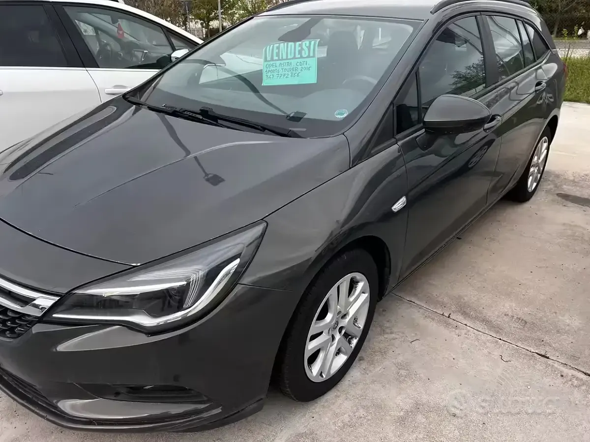 Usata Opel Astra 110 CV (80 kW) 2016 Grigio Station wagon