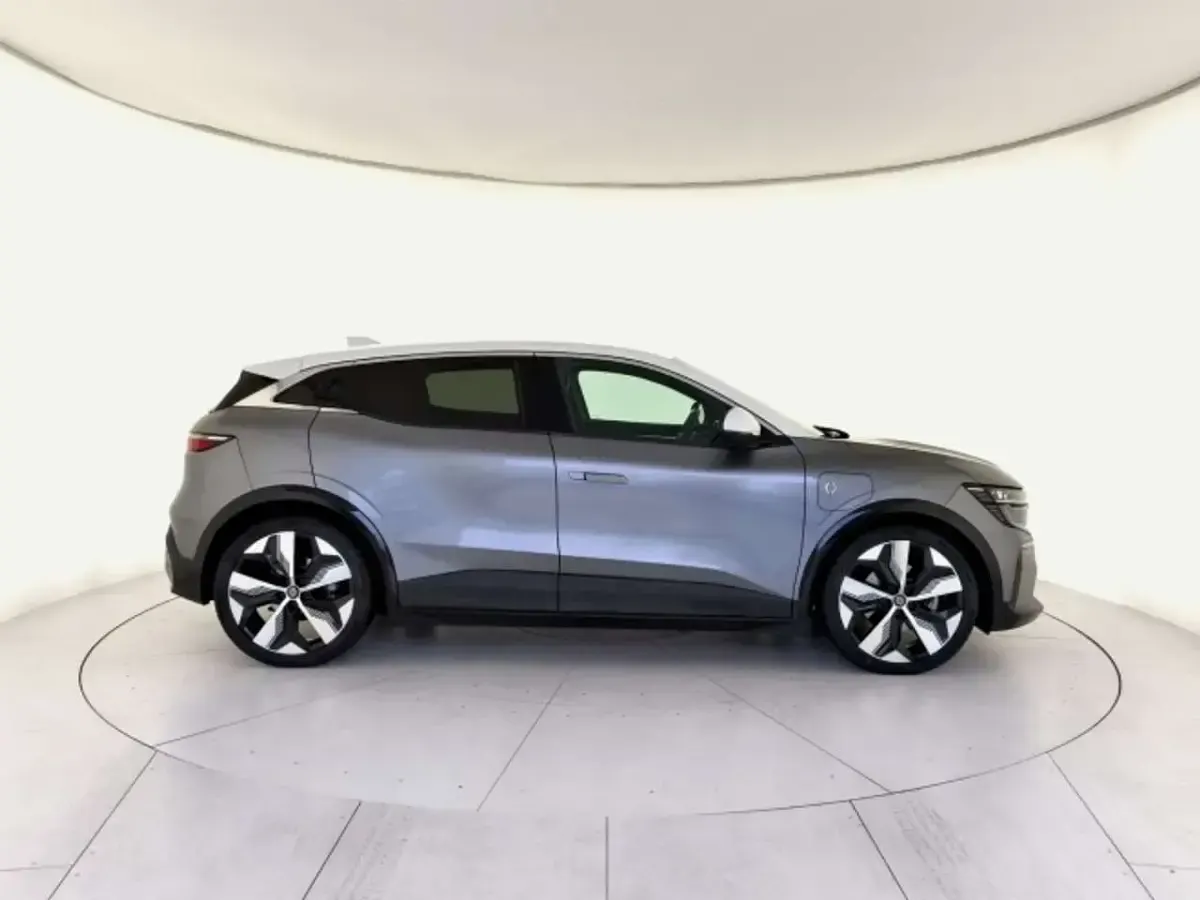 Usata Renault Megane E-Tech Techno 55 kW (75 CV) 2023 Grigio SUV