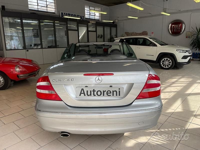 Usata Mercedes CLK240 170 CV (125 kW) 2007 Argento Cabrio