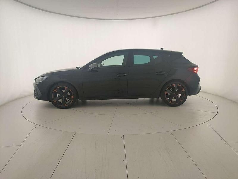 Usata Cupra Leon 150 CV (110 kW) 2025 Nero midnight Berlina