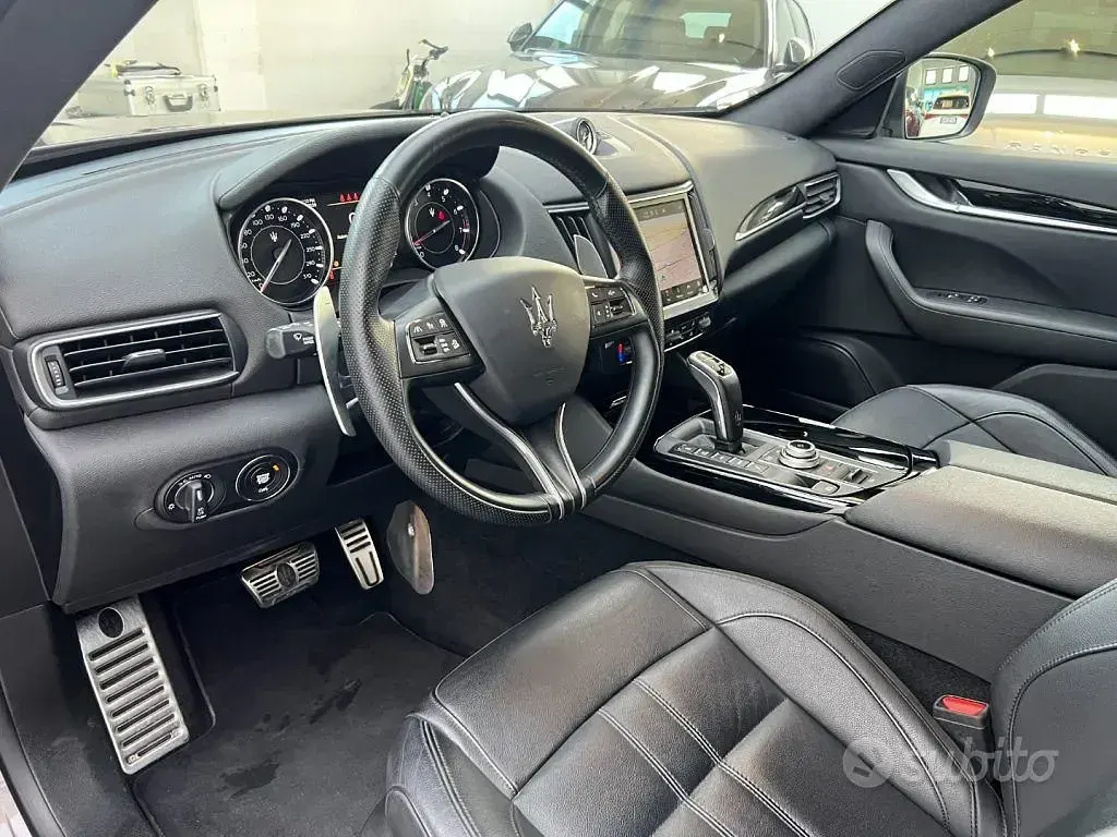 Usata Maserati Levante GT 330 CV (242 kW) 2022 Nero SUV
