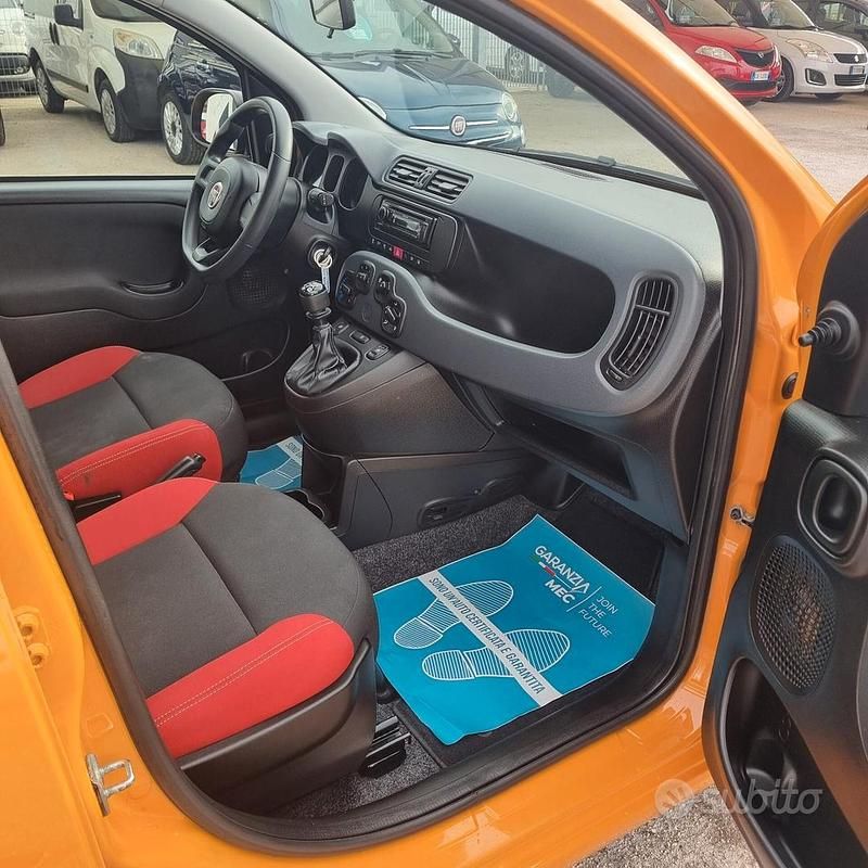 Usata Fiat Panda Lounge 69 CV (50 kW) 2019 Arancione Utilitaria