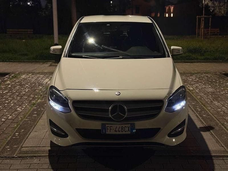 Usata Mercedes B180 109 CV (80 kW) 2016 Monovolume