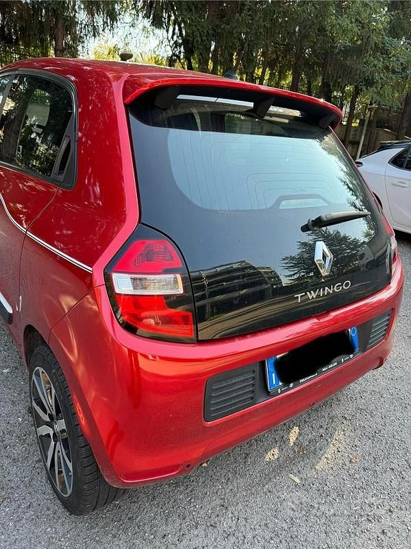 Usata Renault Twingo 70 CV (51 kW) 2015 Rosso Utilitaria