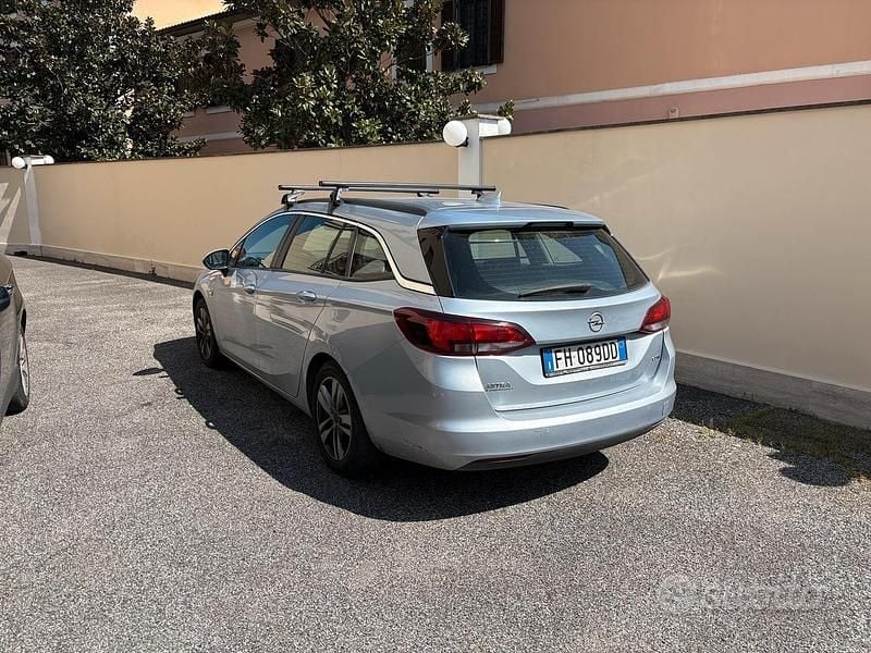 Usata Opel Astra 110 CV (80 kW) 2017 Grigio Station wagon