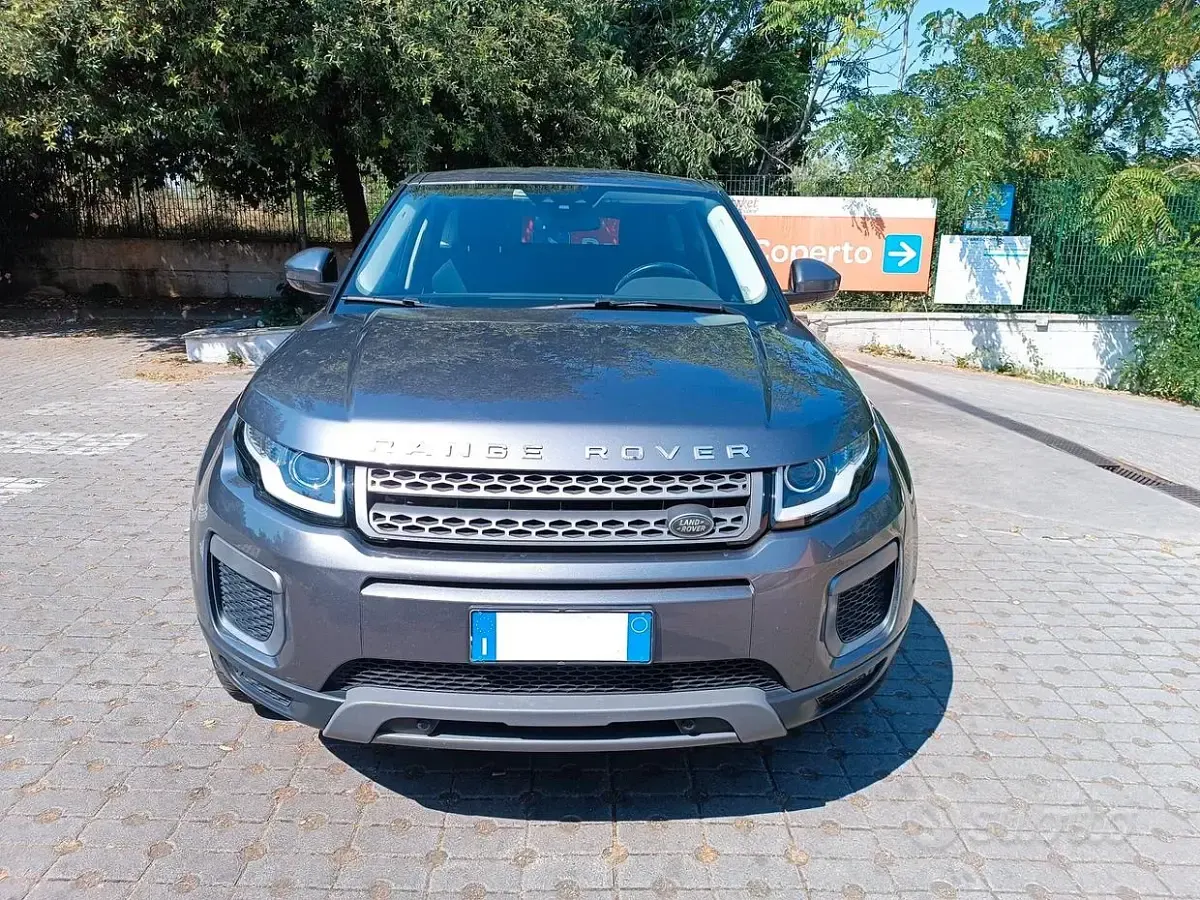Usata Land Rover Range Rover evoque 150 CV (110 kW) 2016 Grigio SUV