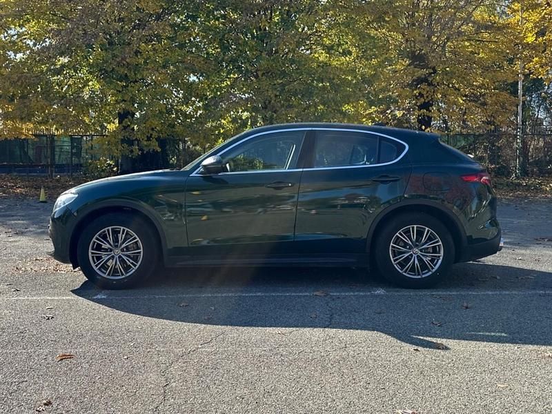 Usata Alfa Romeo Stelvio Business 190 CV (139 kW) 2021 Verde SUV