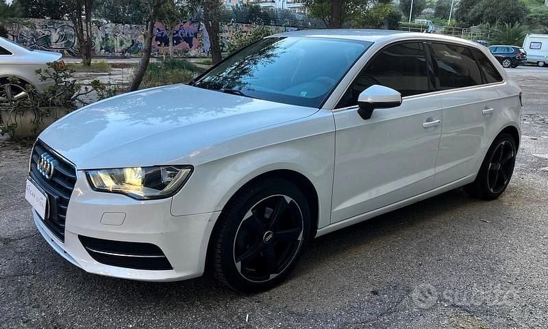 Usata Audi A3 Attraction 110 CV (80 kW) 2014 Bianco Berlina