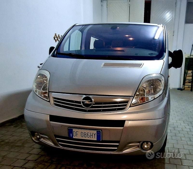 Usata Opel Vivaro 120 CV (88 kW) 2007 Monovolume