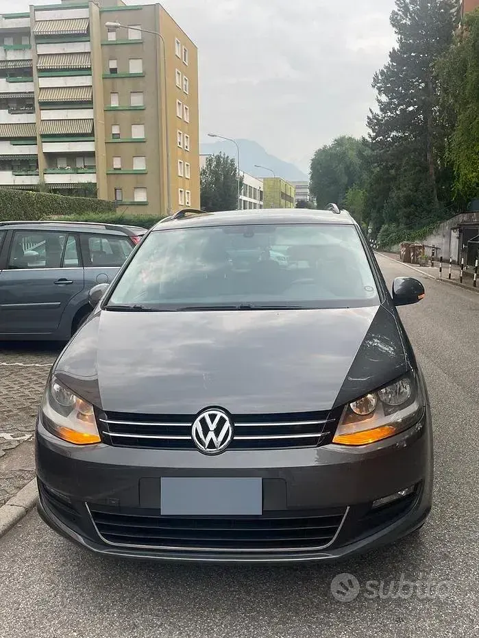 Usata VW Sharan 150 CV (110 kW) 2011 Grigio Monovolume