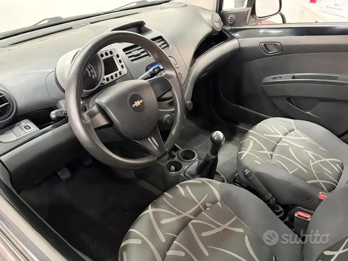 Usata Chevrolet Spark 68 CV (50 kW) 2011 Bianco Utilitaria