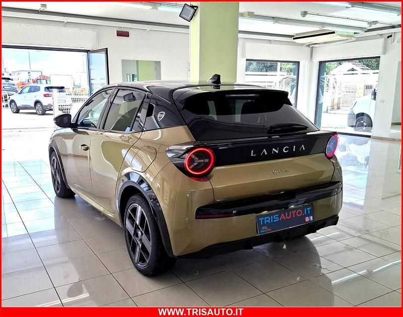 Usata Lancia Ypsilon 110 CV (80 kW) 2024 Oro Utilitaria