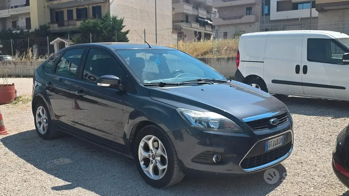 Usata Ford Focus 110 CV (80 kW) 2009 Grigio Berlina