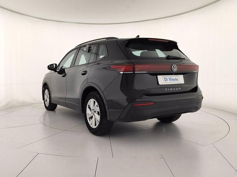 Usata VW Tiguan Life 150 CV (110 kW) 2024 Deep black perlato SUV