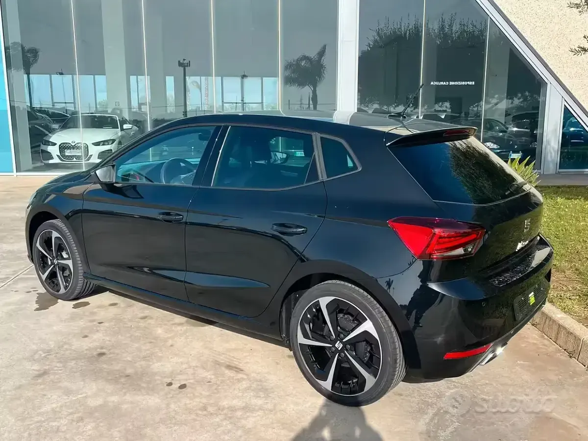 Nouă Seat Ibiza FR 95 CP (69 kW) 2026 Negru Hatchback
