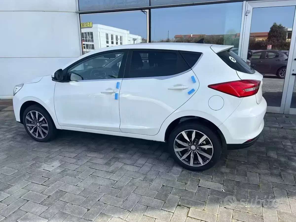 Nuova EVO Evo 3 113 CV (83 kW) 2026 Bianco SUV