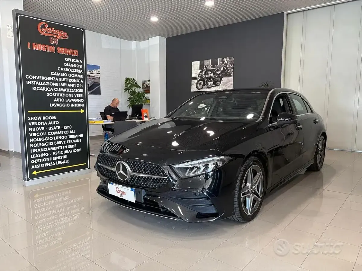 Usata Mercedes A200 AMG Line Premium 150 CV (110 kW) 2024 Nero Berlina