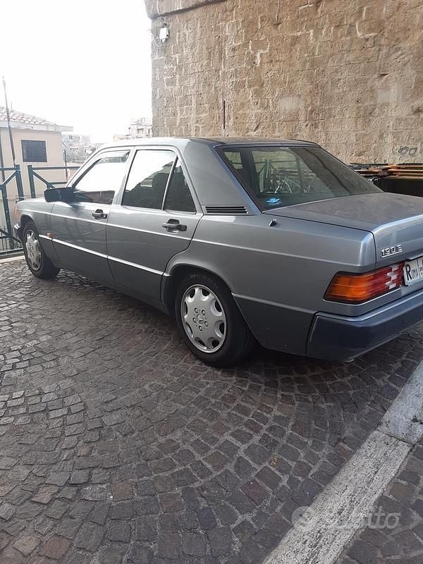 Usata Mercedes 190 1990 Grigio Berlina