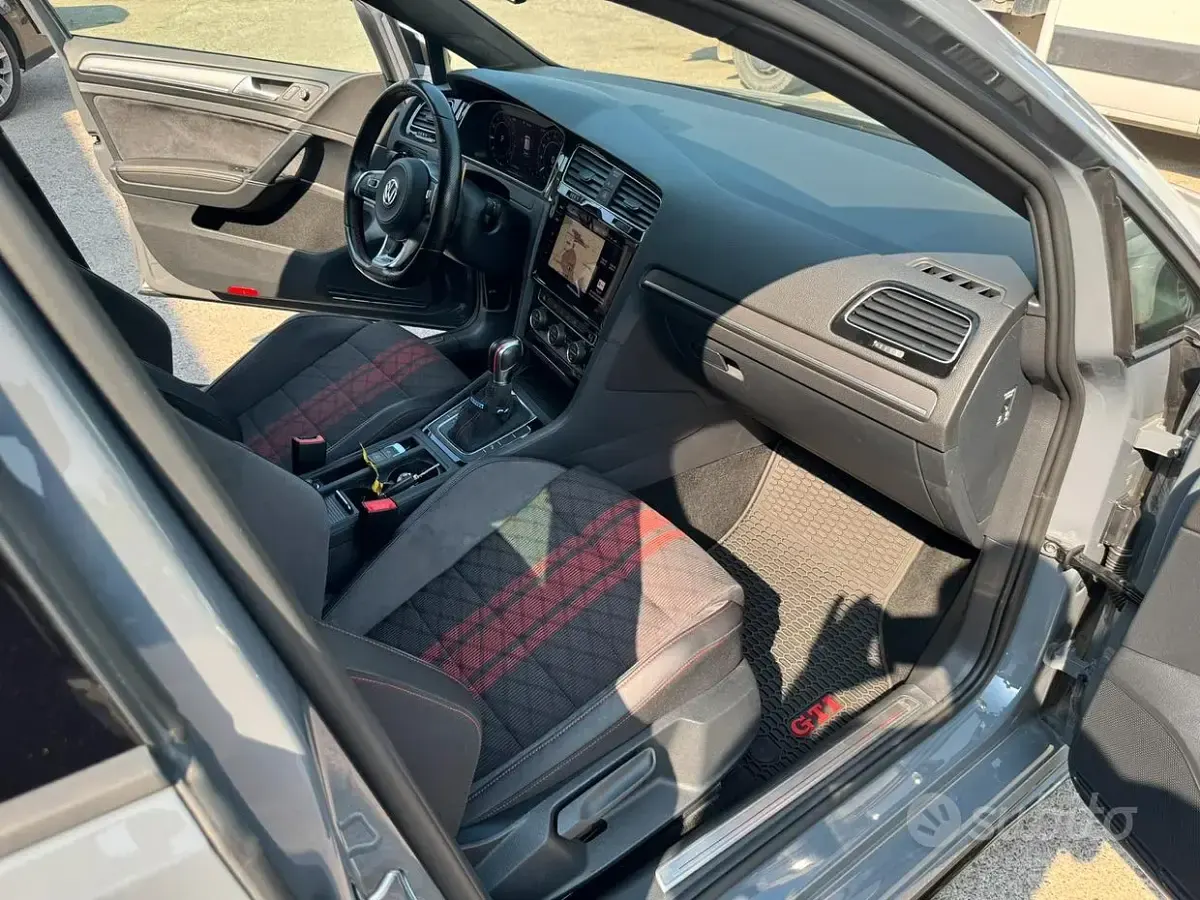 Usata VW Golf VII 290 CV (213 kW) 2019 Grigio Berlina