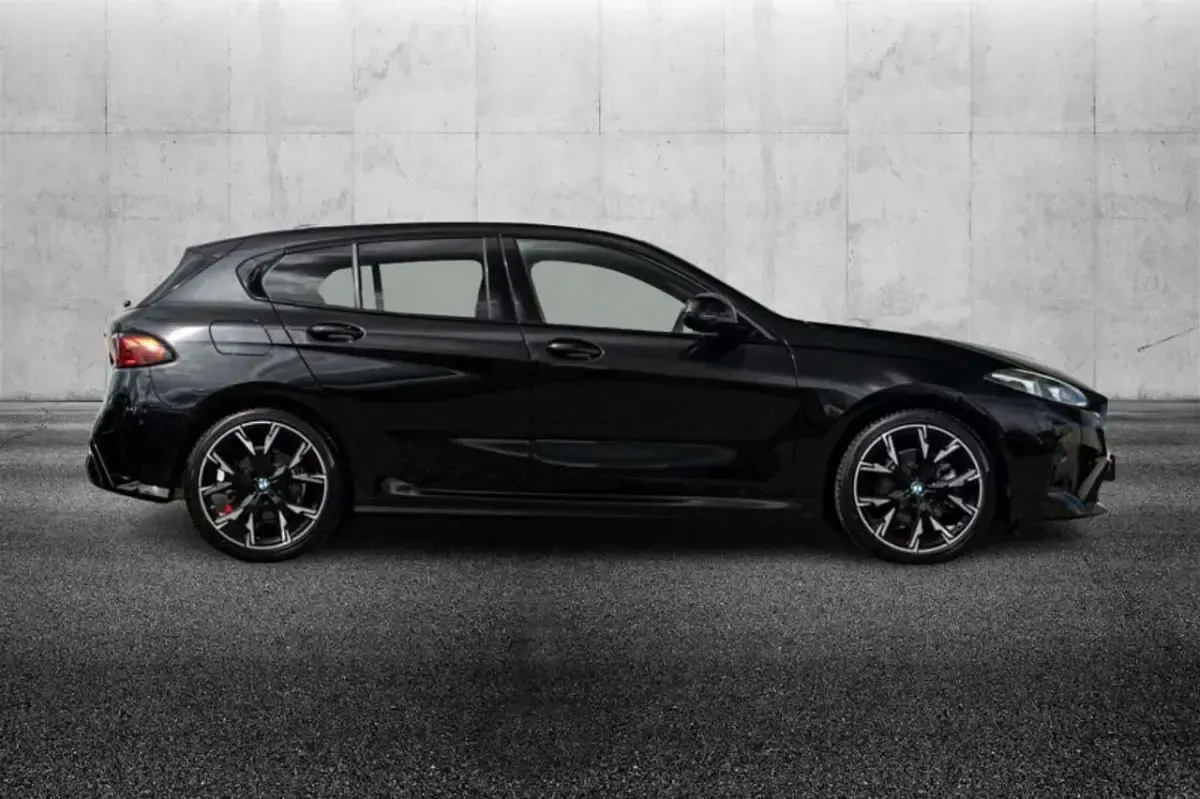 Usata BMW 120 M Sport 156 CV (114 kW) 2025 Nero Utilitaria