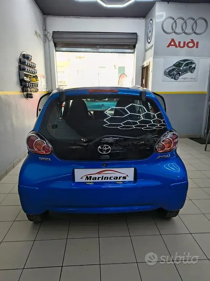 Usata Toyota Aygo 68 CV (50 kW) 2011 Blu Utilitaria