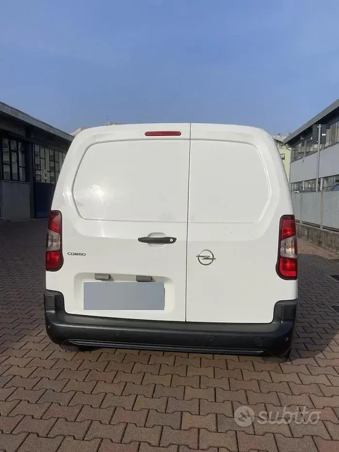 Usata Opel Combo 102 CV (75 kW) 2019 Bianco Monovolume