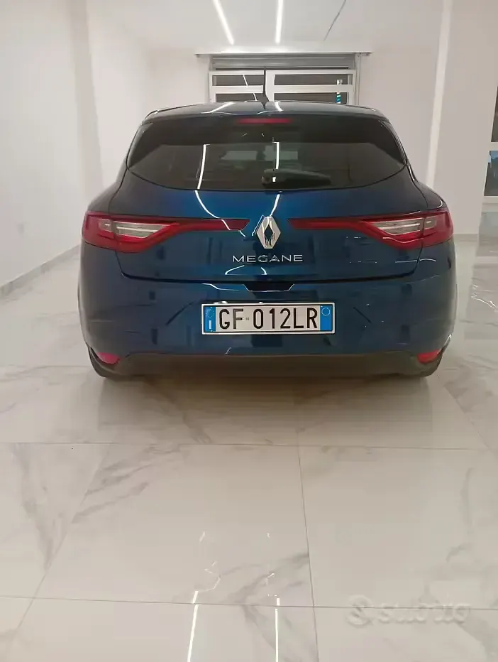 Usata Renault Mégane 110 CV (80 kW) 2019 Blu Berlina