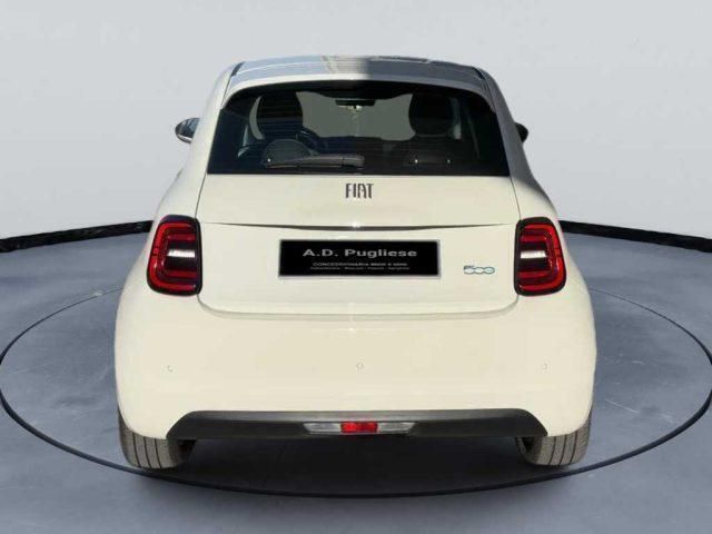 Usata Fiat 500e Icon 86 kW (118 CV) 2021 Bianco Berlina
